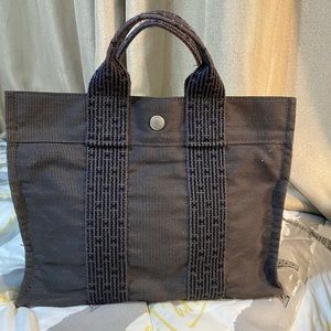 ❌sold out ❌fbpageLuxonlinecanada‼️